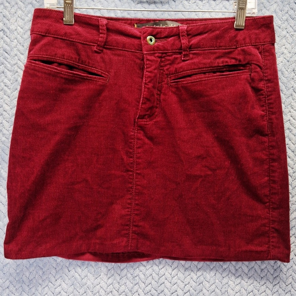 Christopher Blue Wine Red Corduroy Mini Skirt Size 6 Summer time minimalist